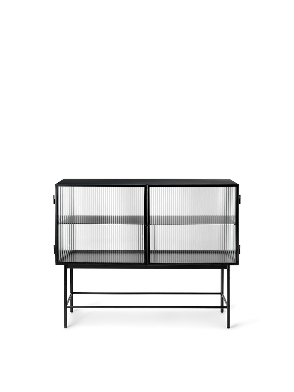 Haze Sideboard fra Ferm Living - Reeded Glass - Sort - Jacobsen Plus