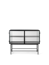 Haze Sideboard fra Ferm Living - Reeded Glass - Sort - Jacobsen Plus
