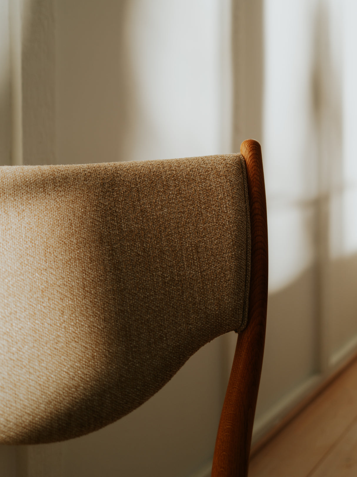 46 Chair, eg klar olie af Finn Juhl - 1 - Jacobsen Plus