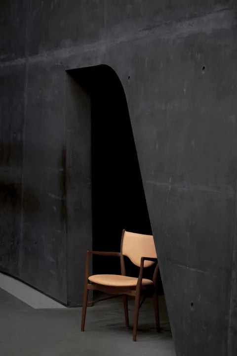 46 Armchair af Finn Juhl - 2 - Jacobsen Plus
