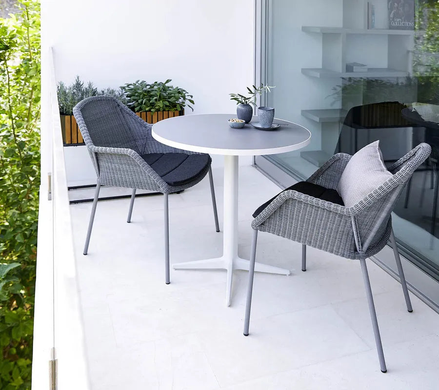 Breeze Havestol m. Armlæn, stabelbar fra Cane-line