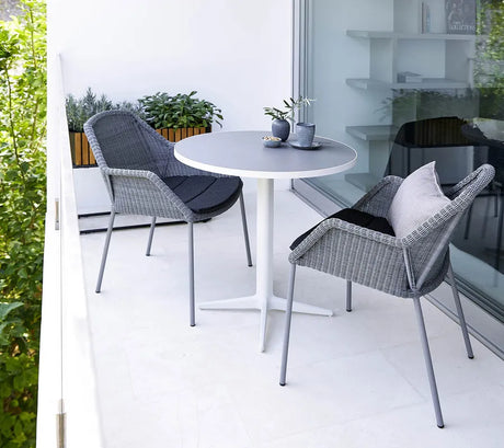 Breeze Havestol m. Armlæn, stabelbar fra Cane-line - Black - Jacobsen Plus