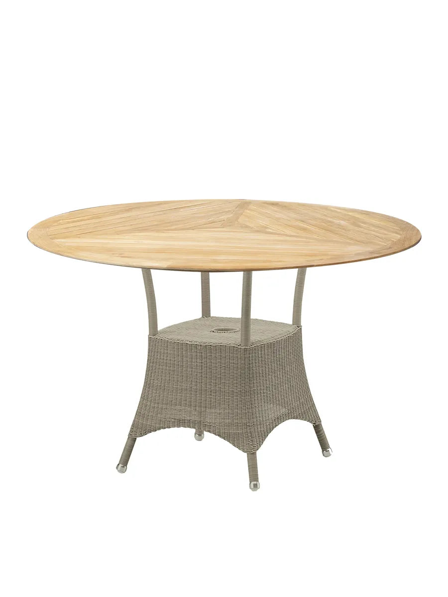 Lansing Havebord, lille fra Cane-line - Taupe / Inkl. bordplade i teak - Jacobsen Plus