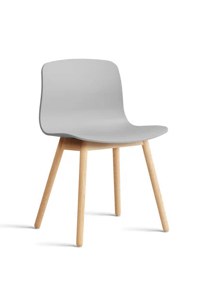About a Chair AAC12, concrete grey/sæbebehandlet eg fra Hay - 1 - Jacobsen Plus