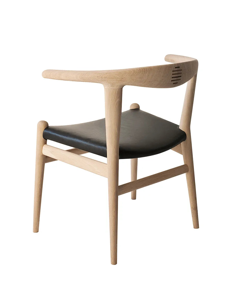 PP518 Tyrestol m. polstret sæde af Hans J. Wegner - 4 - Jacobsen Plus