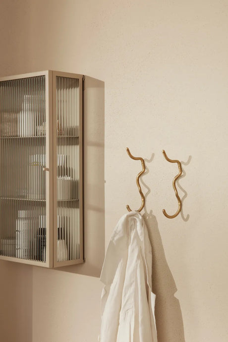 Curvature hook fra Ferm Living - Brass - Jacobsen Plus