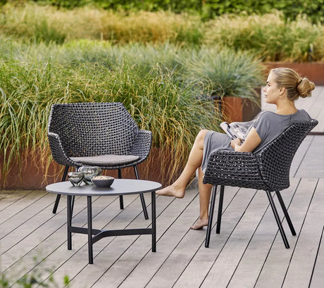 Twist Sofabord, medium fra Cane-line - Lava grey / White (Hi-Core) - Jacobsen Plus