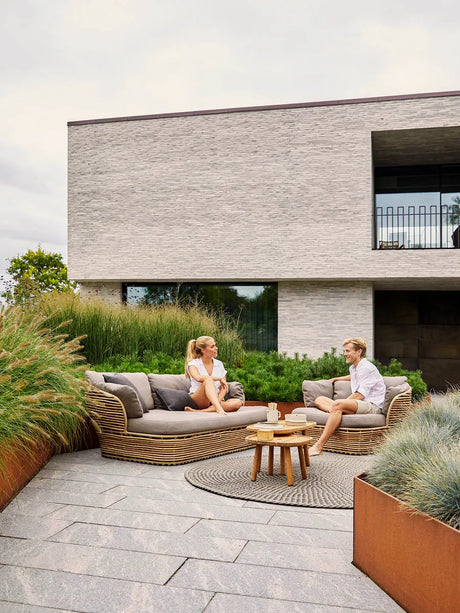 Basket 2 pers. Sofa fra Cane-line - Graphite stel m. grey hynder - Jacobsen Plus