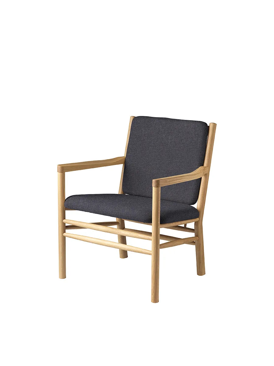 J147 Lounge Chair fra FDB Møbler - Dark Grey MLF28 - Jacobsen Plus