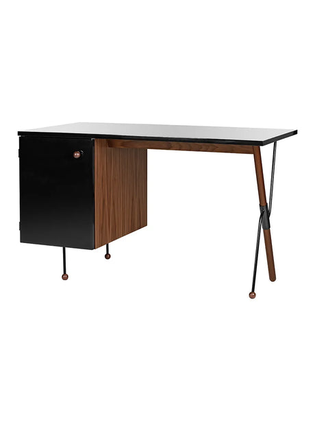 62 Desk fra GUBI - 1 - Jacobsen Plus