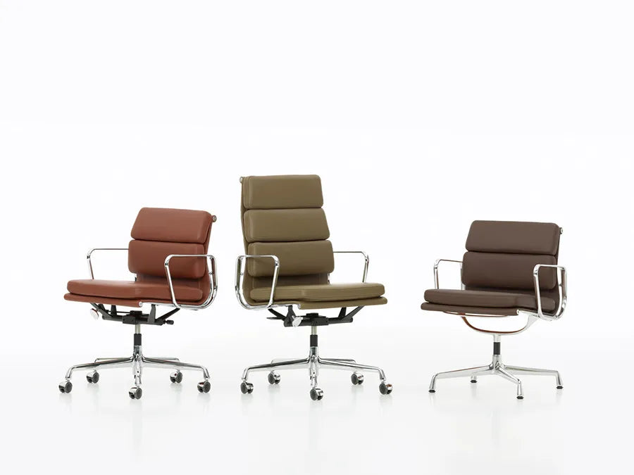 Soft Pad Chair EA 217 Kontorstol, sort læder/krom stel fra Vitra