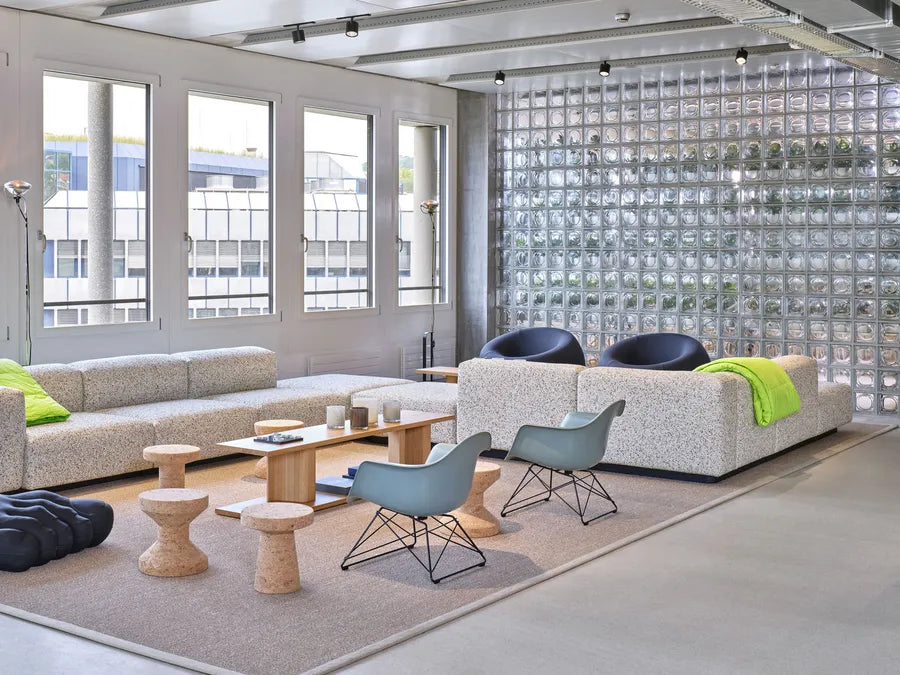 Eames Plastic Armchair LAR, hvidlakeret fra Vitra