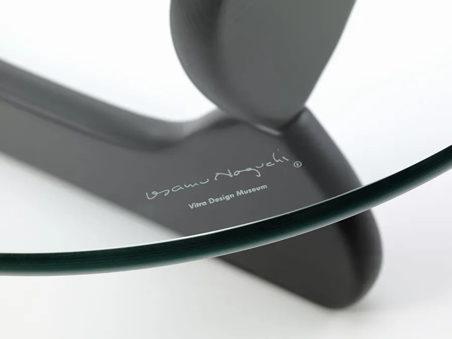 Isamu Noguchi Coffee Table fra Vitra - 7 - Jacobsen Plus