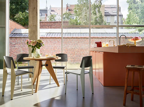 Standard Chair fra Vitra - Eg / Blanc Colombe - Jacobsen Plus