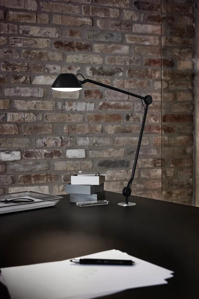 AQ01 bordlampe fra Fritz Hansen - 2 - Jacobsen Plus