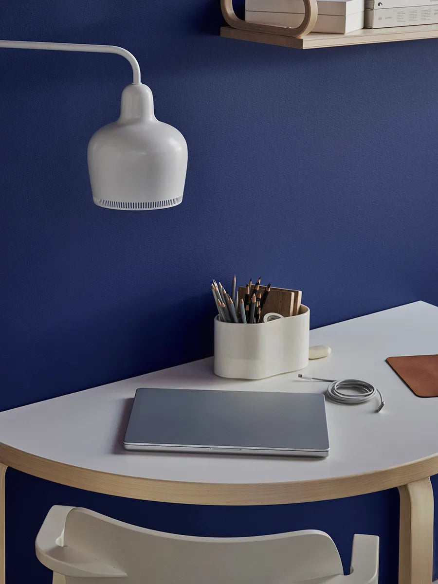 Aalto Table Half-Round fra Artek