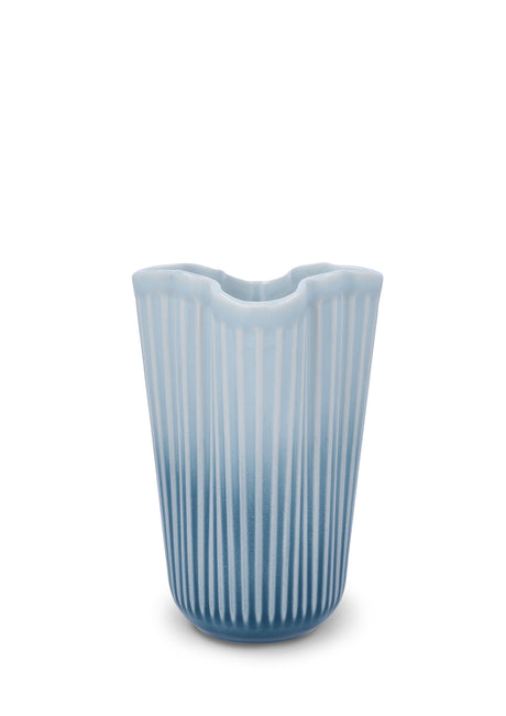Hammershøi Unfold vase, blå fra Kähler - H: 20,5 cm. - Jacobsen Plus