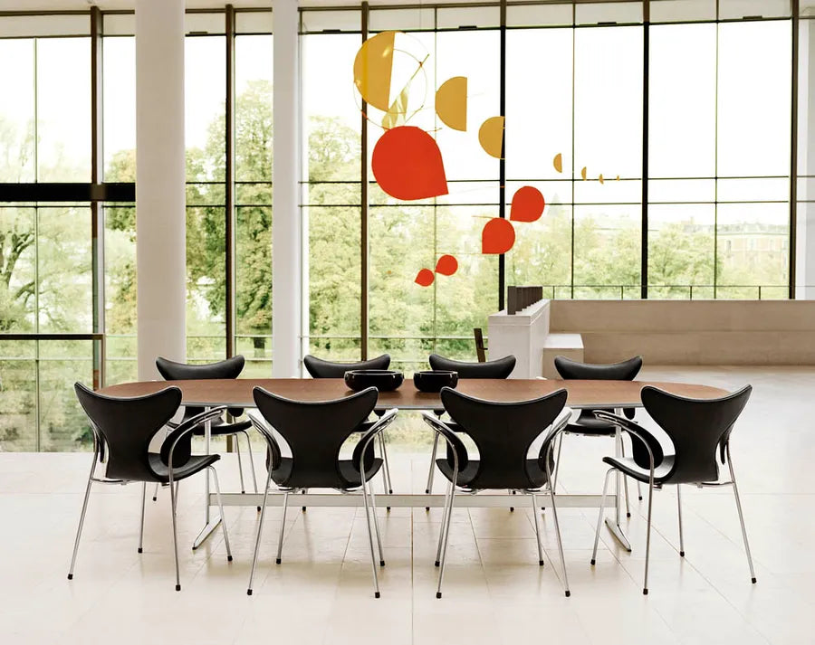 3208 Liljen med armlæn af Arne Jacobsen - 2 - Jacobsen Plus