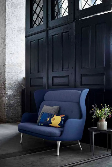 Ro Sofa fra Fritz Hansen - Christianshavn / Børstet aluminium - Jacobsen Plus