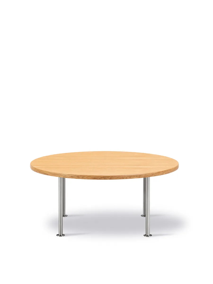 Wegner Ox Table fra Fredericia Furniture - Ø80 cm / Eg - lakeret / H: 35 cm - Jacobsen Plus