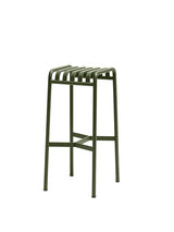 Palissade Bar Stool, olive fra Hay