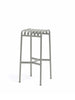 Palissade Bar Stool, sky grey fra Hay
