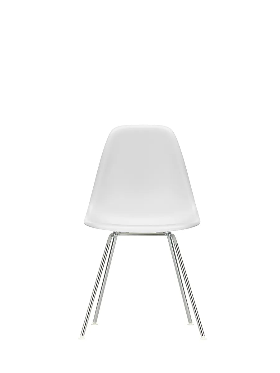 Eames Plastic Side Chair DSX, forkromet fra Vitra