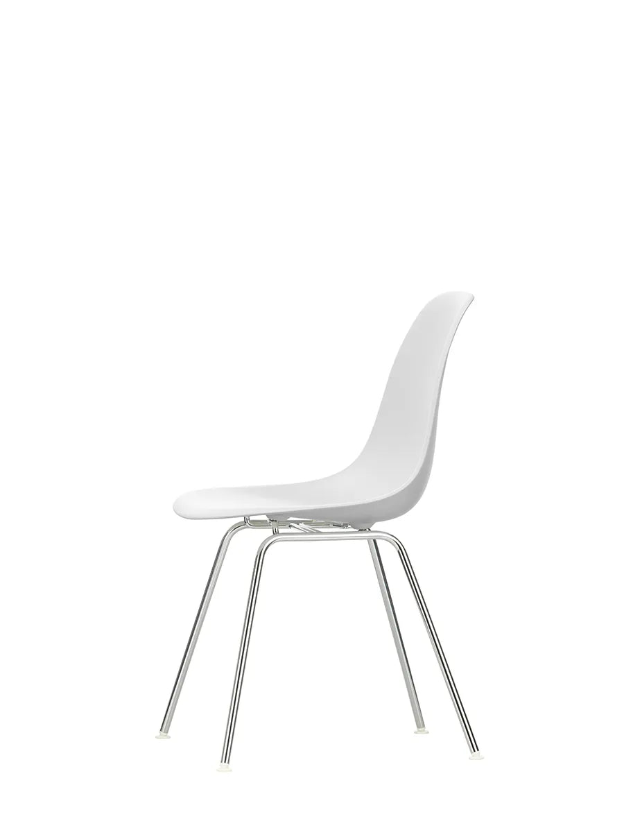 Eames Plastic Side Chair DSX, forkromet fra Vitra