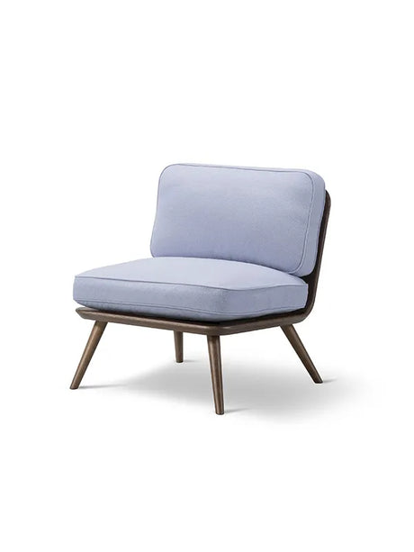 Spine Lounge Chair Petit fra Fredericia Furniture - Stofgruppe 0 / Lakeret eg - Jacobsen Plus