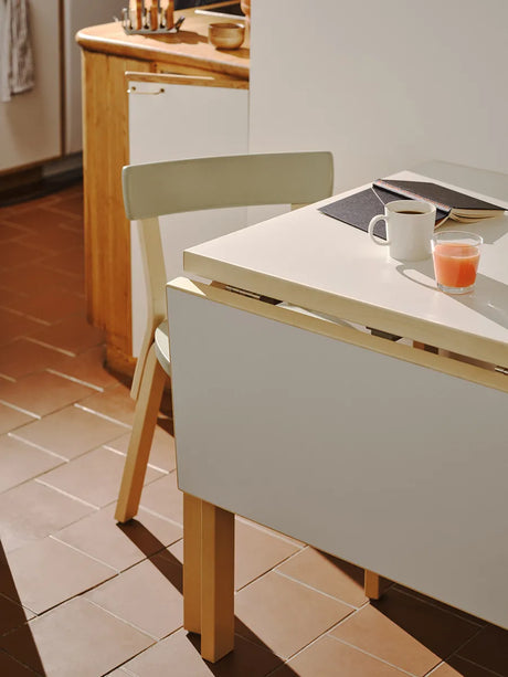 Aalto Table Foldable, DL81C fra Artek - Birk - Jacobsen Plus