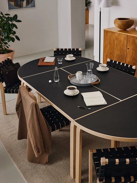Aalto Table Half-Round 95, Ø120 cm fra Artek - Birk - Jacobsen Plus