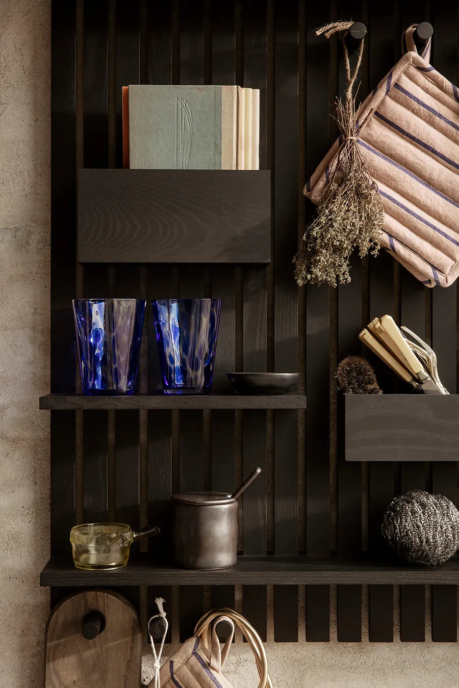 Wooden multi shelf fra Ferm Living - 4 - Jacobsen Plus