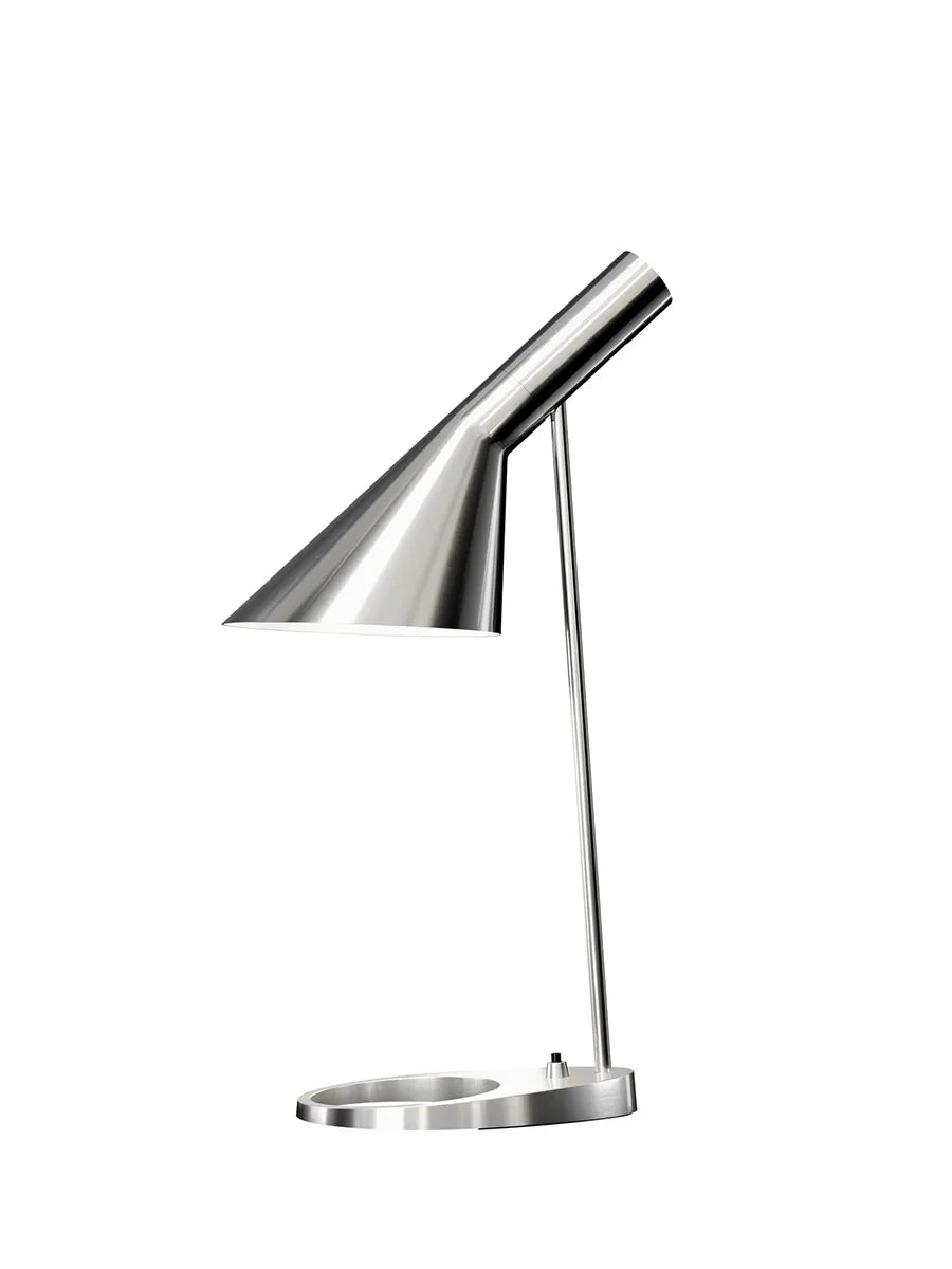 AJ bordlampe fra Louis Poulsen