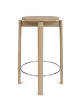 Passage Counter Stool fra Audo Copenhagen - Natural oak - Jacobsen Plus