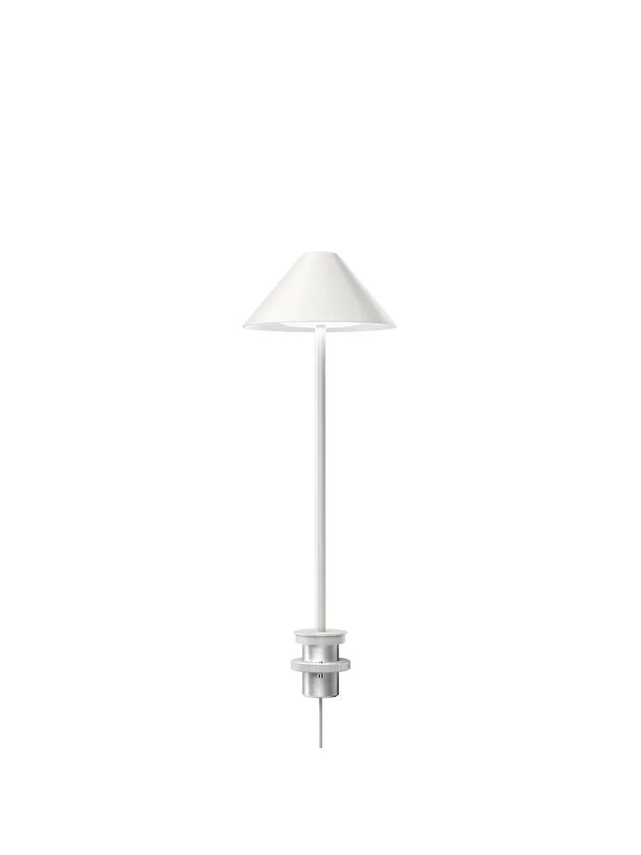Keglen Bordlampe fra Louis Poulsen - Hvid / Pind - Jacobsen Plus