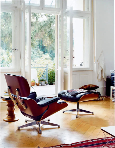 Eames Lounge Chair fra Vitra - Kirsebær - Jacobsen Plus