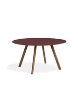 Copenhague CPH25 Bord, Ø140 cm fra Hay - Lakeret valnød / Burgundy linoleum - Jacobsen Plus