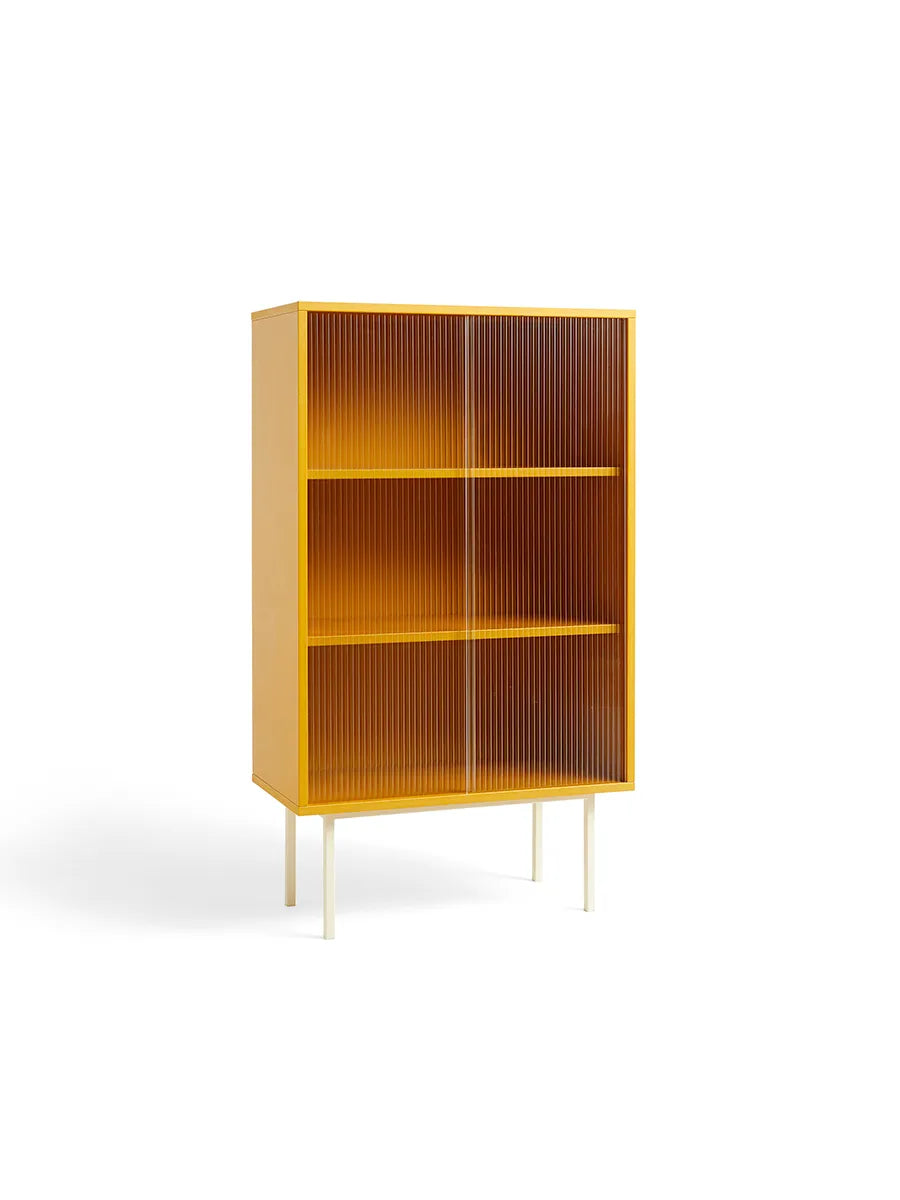 Colour Cabinet, tall med glasdøre fra Hay