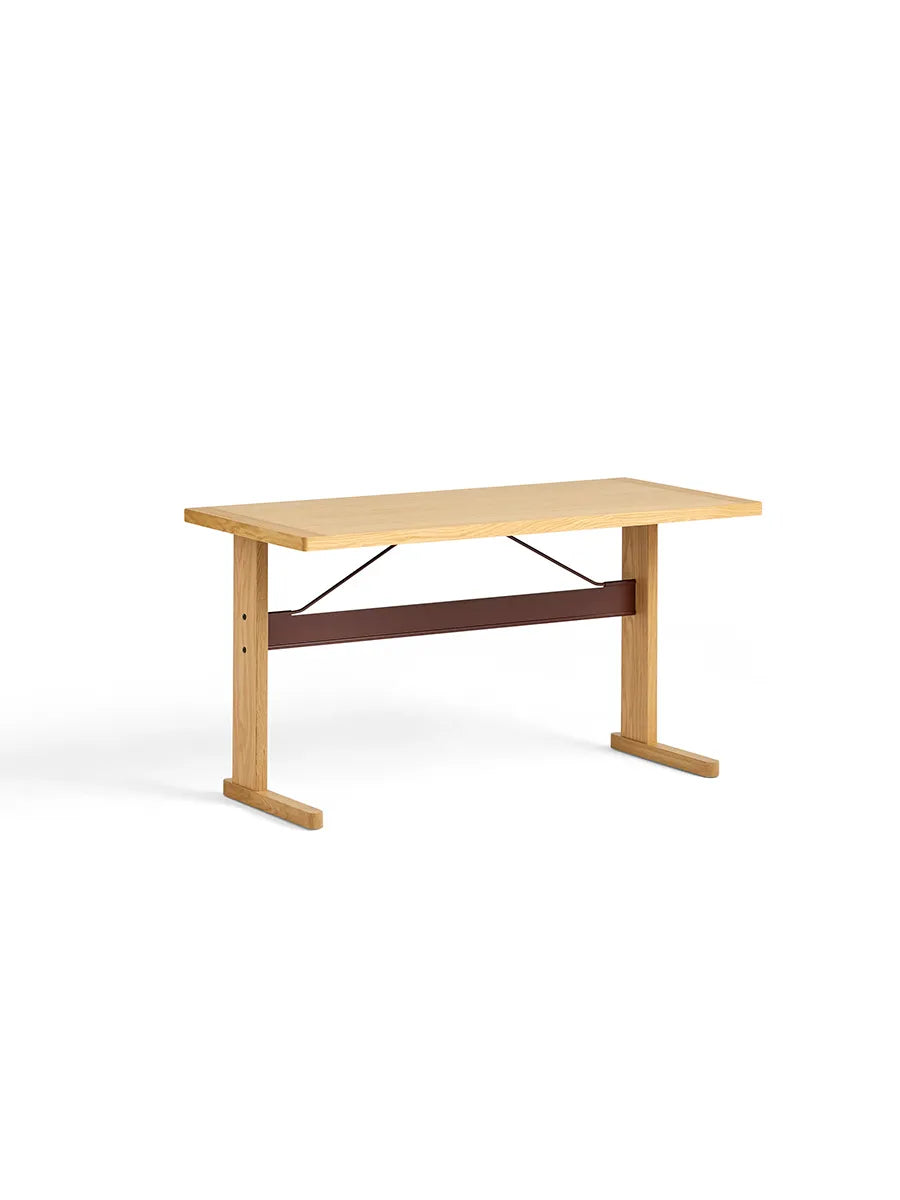 Passerelle Desk, L140 cm fra Hay - Water-based lacquered oak / Burgundy red / Water-based lacquered oak - Jacobsen Plus