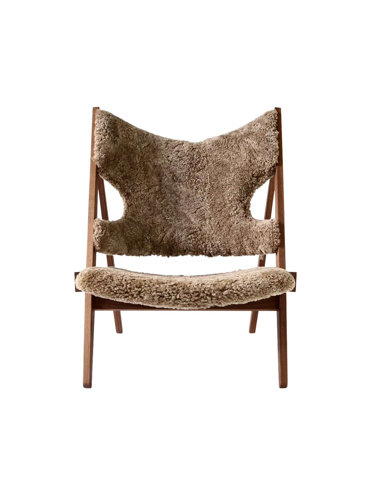 Knitting Lounge Chair, Sheepskin fra Audo Copenhagen - Sheepskin Sahara - Walnut - Jacobsen Plus