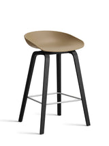 About a Stool AAS32 fra Hay - Lav - B 50 x D 43 x H 64-75 cm / Clay / Sortbejdset eg - Jacobsen Plus