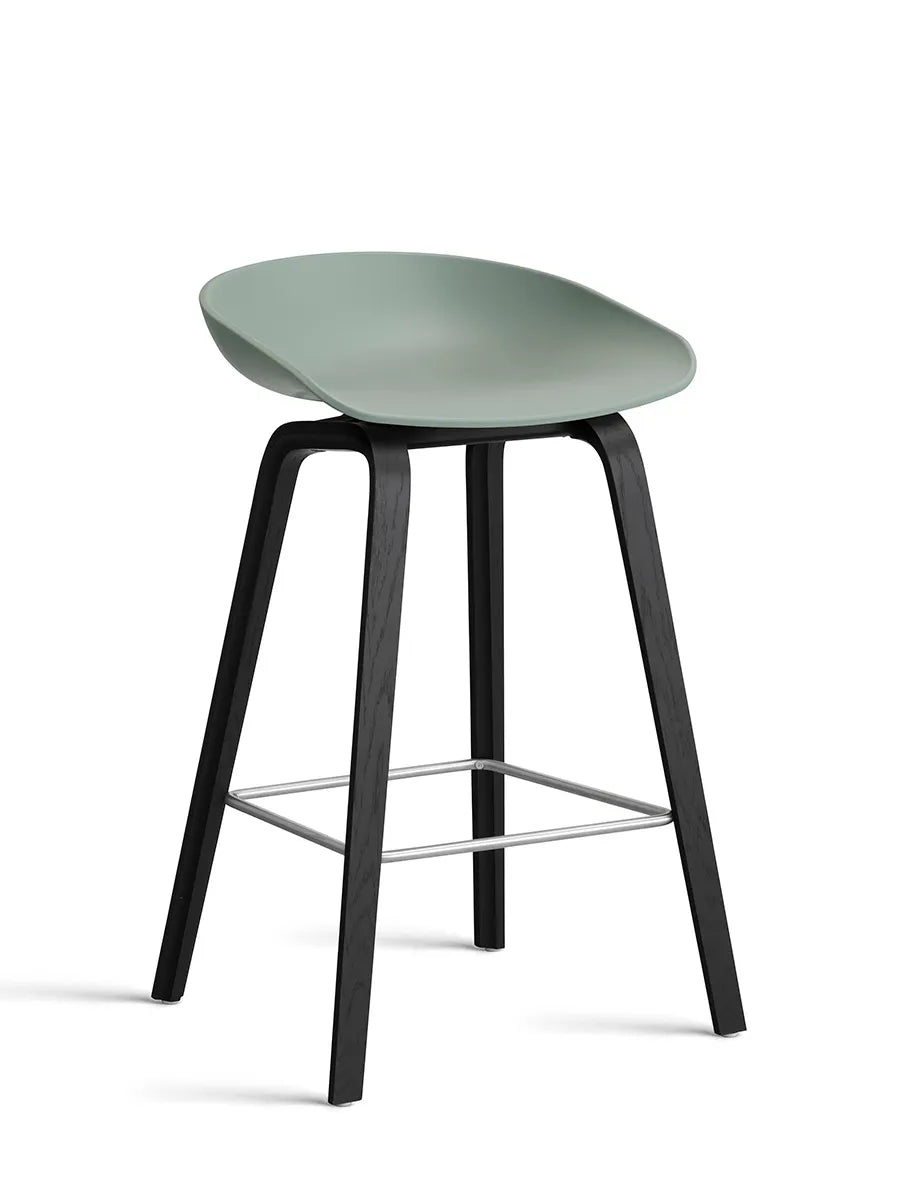 About a Stool AAS32 fra Hay - Lav - B 50 x D 43 x H 64-75 cm / Fall Green / Sortbejdset eg - Jacobsen Plus