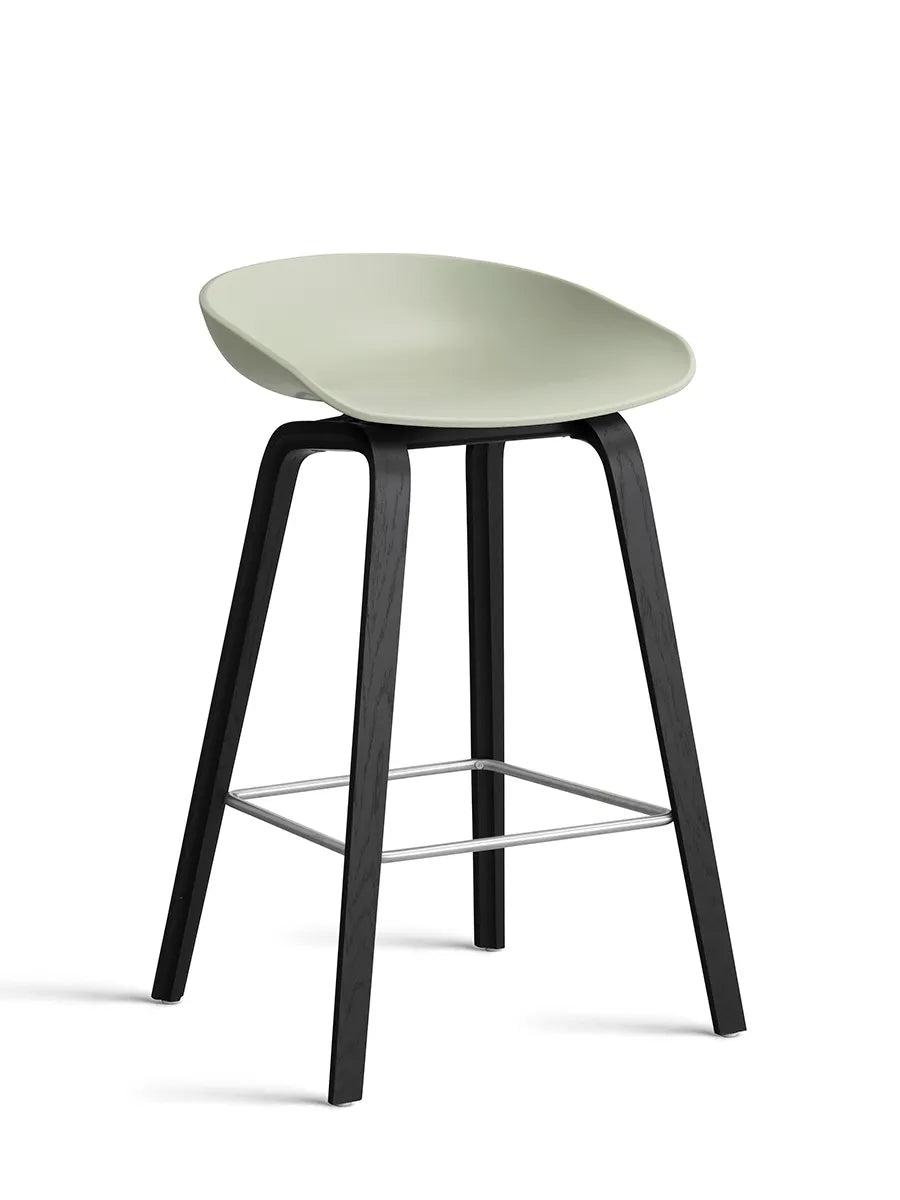 About a Stool AAS32 fra Hay - Høj - B 50 x D 46 x H 74-85 cm / Pastel green / Sortbejdset eg - Jacobsen Plus