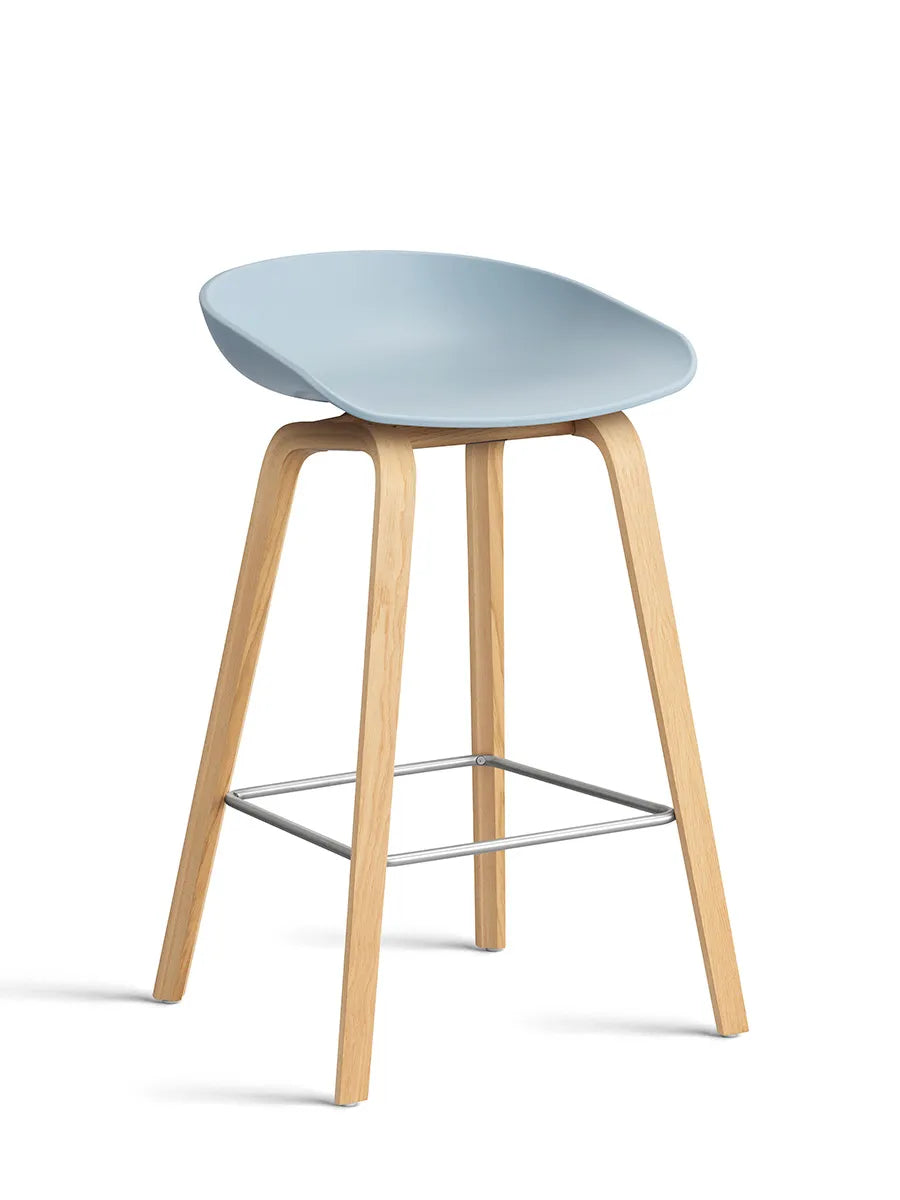 About a Stool AAS32 fra Hay - Lav - B 50 x D 43 x H 64-75 cm / Slate Blue / Lakeret eg - Jacobsen Plus