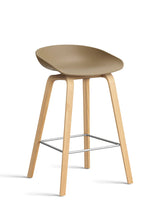 About a Stool AAS32 fra Hay - Lav - B 50 x D 43 x H 64-75 cm / Clay / Lakeret eg - Jacobsen Plus