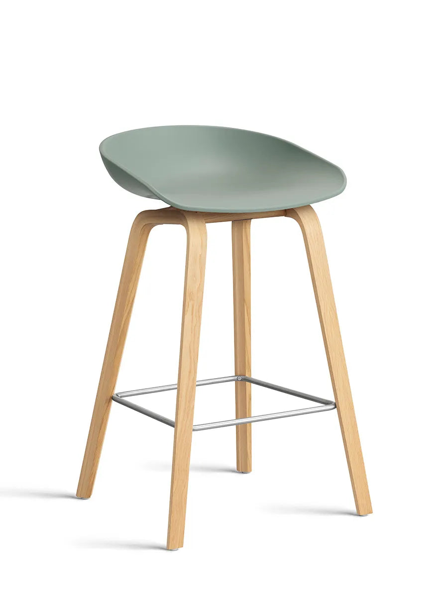 About a Stool AAS32 fra Hay - Lav - B 50 x D 43 x H 64-75 cm / Fall Green / Lakeret eg - Jacobsen Plus