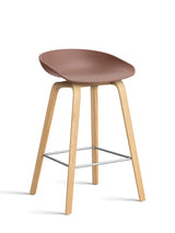 About a Stool AAS32 fra Hay - Lav - B 50 x D 43 x H 64-75 cm / Soft Brick / Lakeret eg - Jacobsen Plus