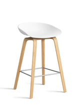 About a Stool AAS32 fra Hay - Lav - B 50 x D 43 x H 64-75 cm / Hvid / Lakeret eg - Jacobsen Plus