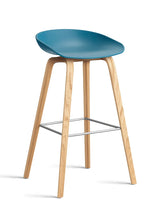 About a Stool AAS32 fra Hay - Høj - B 50 x D 46 x H 74-85 cm / Azure Blue / Lakeret eg - Jacobsen Plus
