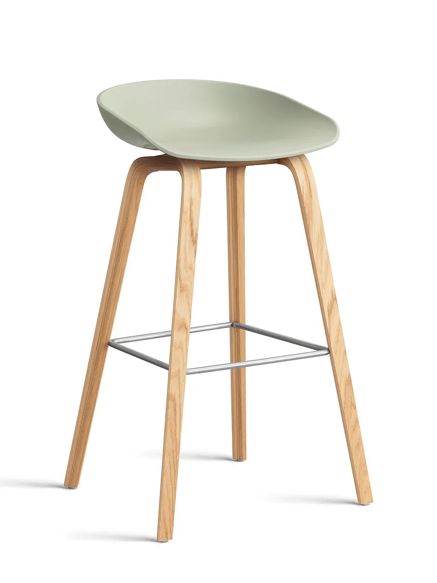 About a Stool AAS32 fra Hay - Høj - B 50 x D 46 x H 74-85 cm / Pastel green / Lakeret eg - Jacobsen Plus